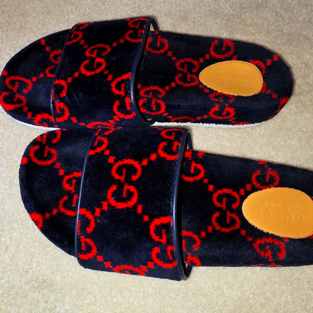 Gucci - Terry Cloth slippers